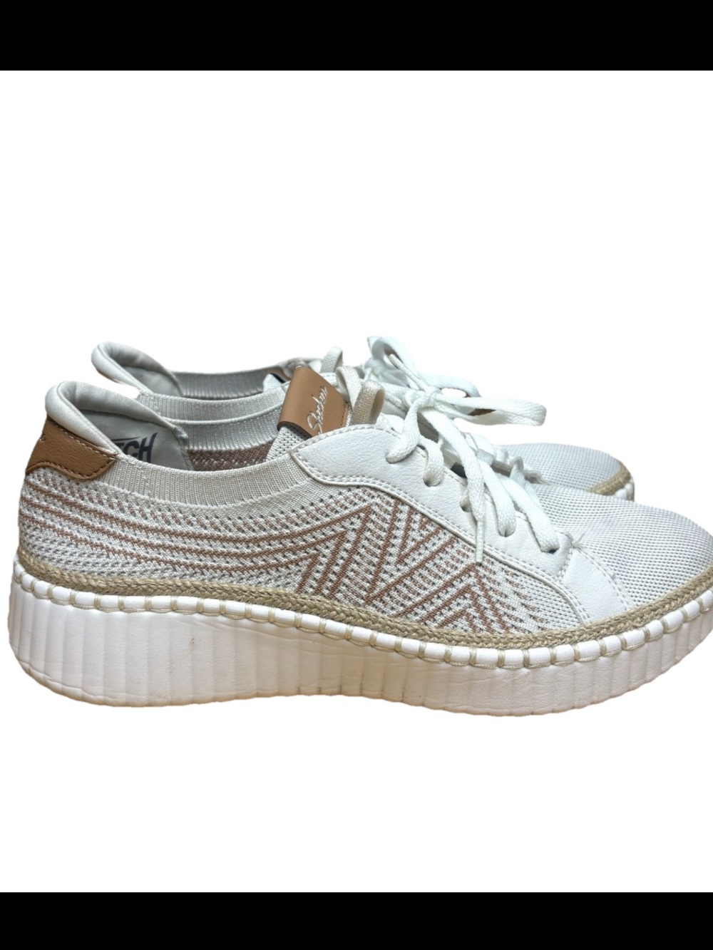 Skechers White Wilshire Blvd Bellevue Sneakers
